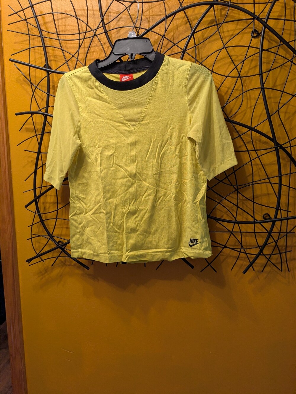 Nike Yellow Black Contrast Crewneck Mesh Inset Short Sleeve Top (Size XS)